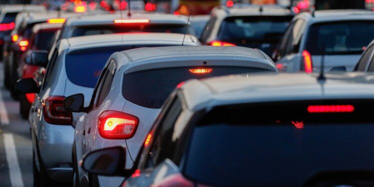 Poder Executivo libera a renovação da Carteira de Habilitação até para motoristas com multas pendentes neste país