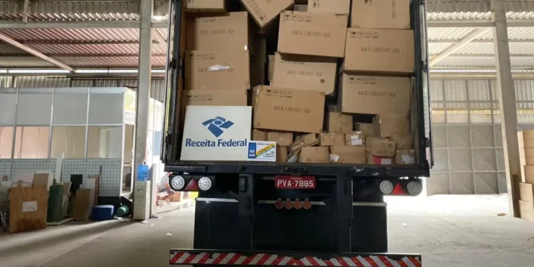 Novo golpe da encomenda falsa expõe dados pessoais e bancários das vítimas em segundos