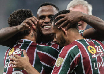 Enquanto vive indefinição por Arias, Fluminense vai assinar com jogador de R$ 494 milhões