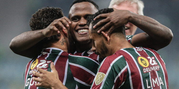 Enquanto vive indefinição por Arias, Fluminense vai assinar com jogador de R$ 494 milhões