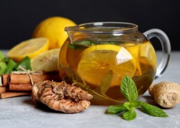 Ferver cascas de limão com canela e gengibre: para que serve e por que é recomendado