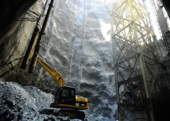 Maior túnel do mundo com 27 km de extensão e quase 400 metros de profundidade promete transformar região europeia