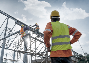 Governador com aprovação de 85% vai acabar obra abandonada há 30 anos por R$ 18 milhões