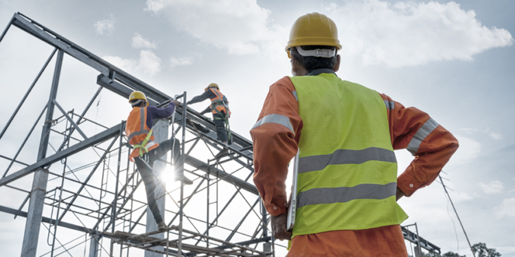 Governador com aprovação de 85% vai acabar obra abandonada há 30 anos por R$ 18 milhões