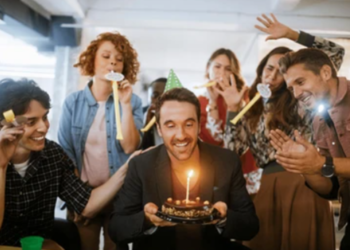 Dia do aniversário vai garantir folga para todos trabalhadores CLTs do Brasil se nova Lei for aprovada