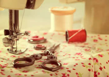 Quem tem máquina de costura antiga em casa tem um verdadeiro tesouro