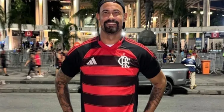 Apenas dois colegas de Flamengo foram visitar o Goleiro Bruno na prisão