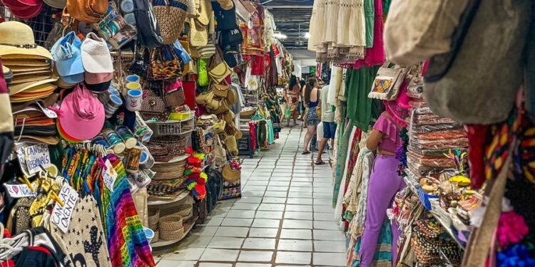 Tradicional feirinha será demolida pela Prefeitura para construção de mercado com 11 mil metros quadrados por R$ 9,3 milhões