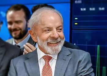 Arroz e feijão com preço reduzido após lei assinada por Lula