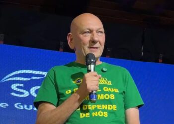 Mente brilhante, Véio da Havan montou seu primeiro negócio aos 12 anos