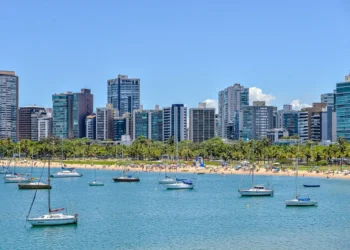 Cidade classificada como a melhor do Brasil para viver possui 33 ilhas e visual deslumbrante