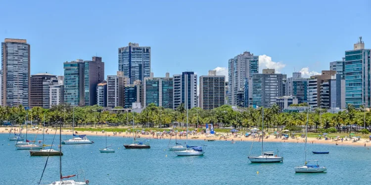 Cidade classificada como a melhor do Brasil para viver possui 33 ilhas e visual deslumbrante