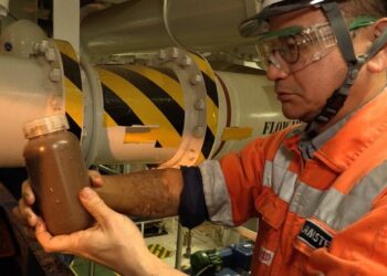 País descobre enorme tesouro a 6 quilômetros de profundidade no mar e China se dá mal