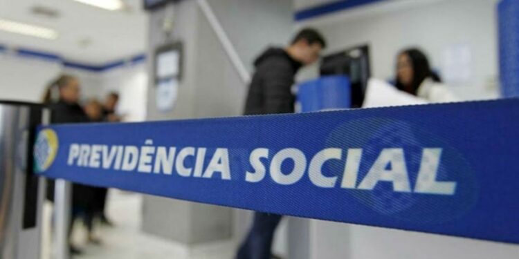 Advogados alertam quem está quase se aposentando sobre novas regras