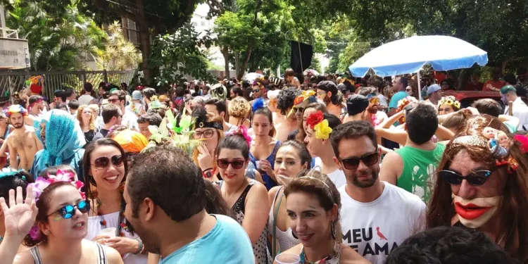 Cidade conhecida como “Capital dos Bares” é o segundo destino mais procurado para passar o Carnaval no Brasil