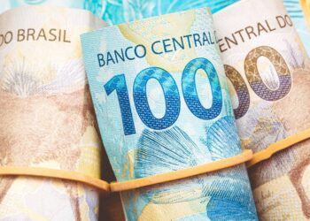 Novo programa vai garantir R$ 800 por mês para mães com filhos de até 12 anos em empresa brasileira