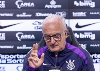 Jogador que pisou na bola no Corinthians ‘garante’ R$ 7,4 milhões aos cofres do clube