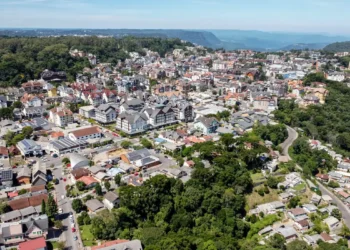 Nem Rio, nem Noronha: Cidade mais procurada por turistas no Brasil tem clima frio e parece um vilarejo europeu