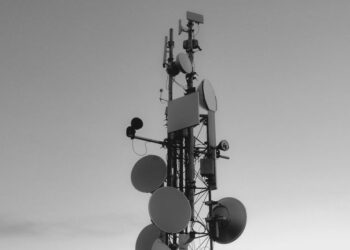 Empresa com mais de 820 milhões de clientes espalhados pelo mundo chega ao Brasil para competir com TIM e Vivo