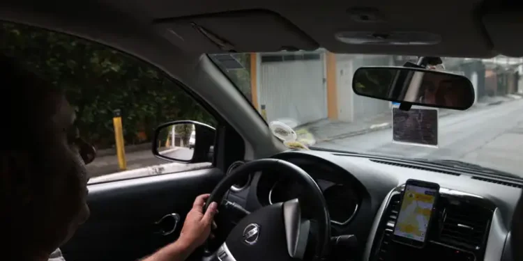 Motoristas podem ser presos por até 4 anos e receber multa de R$ 51 mil caso fujam do local de um acidente na Califórnia