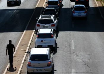 Governo encaminha redução de 50% no valor das multas por excesso de velocidade neste país