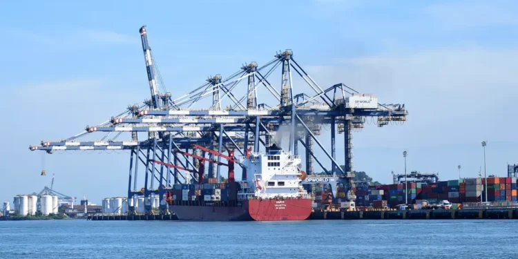 Maior porto da América Latina com 7,8 milhões de m² fica no Brasil e agora pode triplicar de tamanho