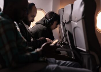 Pânico de turbulência? Confira quais são os lugares mais seguros em um avião