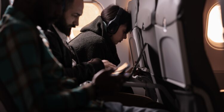 Pânico de turbulência? Confira quais são os lugares mais seguros em um avião