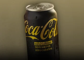 Além do açúcar, Coca-Cola zera mais dois componentes em novo refrigerante lançado