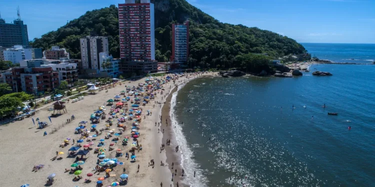 Estado com o 2º menor litoral do Brasil se destaca no verão e movimenta R$ 686 milhões