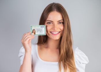 Apenas 3 documentos são exigidos para tirar a Nova Carteira de Identidade