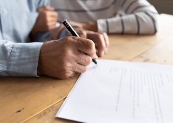 Nomes que brasileiros amam colocar em crianças são proibidos em outros países