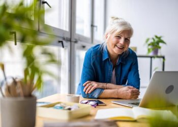 Melhores profissões para quem deseja voltar ao trabalho depois dos 60 anos