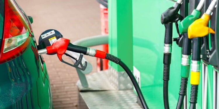 Novo combustível para substituir a gasolina tradicional está vindo ao Brasil para festa dos motoristas
