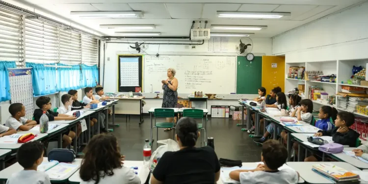 Nova regra vai garantir isenção do Imposto de Renda para mais de 73% dos professores da educação básica em 2026