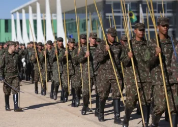 Existe altura mínima para servir ao Exército Brasileiro?