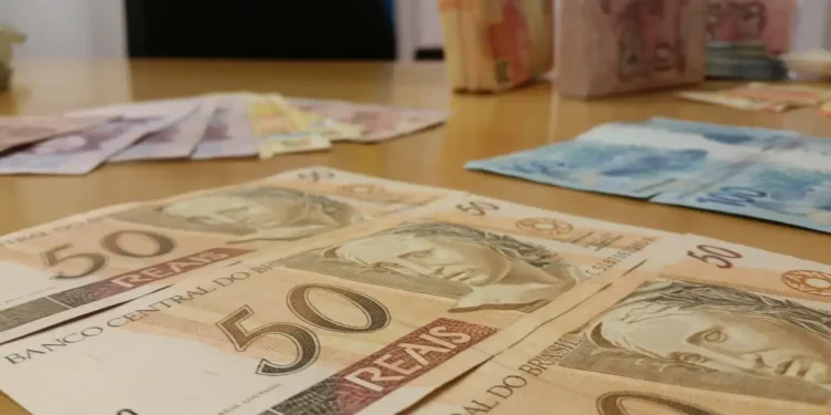 Notas de R$ 2 a R$ 100 lançadas neste ano estão sendo retiradas de circulação