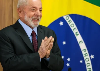 Pagamento de 13º salário do Bolsa Família para beneficiários de diferentes cidades será criado caso nova regra seja aprovada no Congresso e assinada por Lula