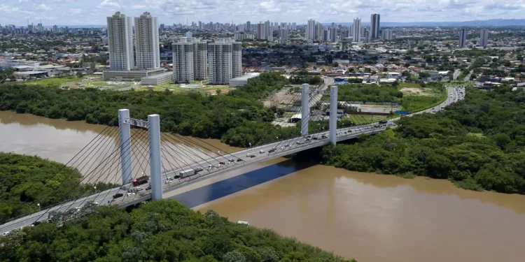 Governador com 82% de aprovação anuncia novo pacote de R$ 586 milhões em investimentos para a capital