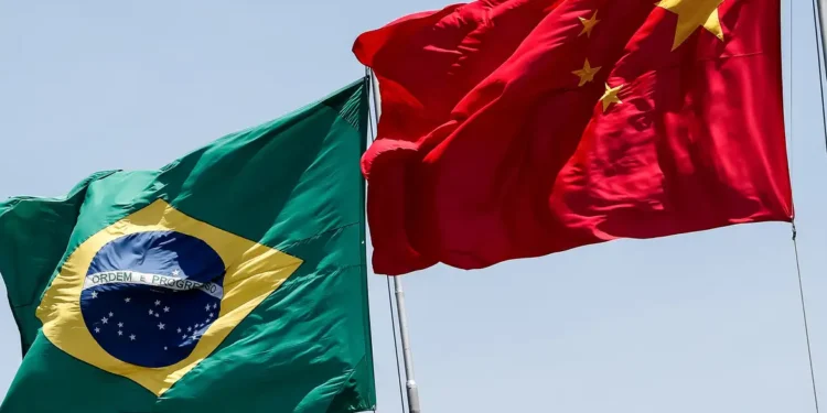 Logo depois dos EUA punirem o Brasil, China aproveita oportunidade e aumento de quase 40% é confirmado