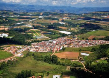 Segunda cidade mais alta do Brasil, com 1.500 metros acima do mar é um refúgio para quem gosta de frio e tranquilidade