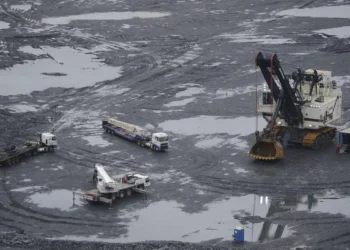 Chineses vão investir até R$ 4,4 bilhões no maior projeto nacional de mineração com potencial para produzir 400.000 toneladas por ano em vizinho do Brasil