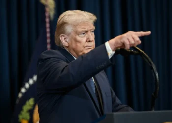 Donald Trump é surpreendido após 3 aliados negarem reforço militar e pode apelar para a China