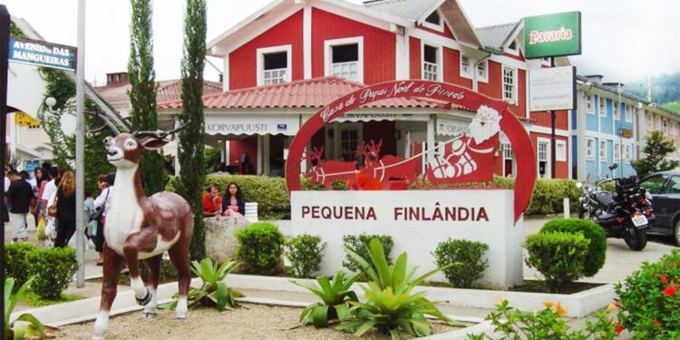 Única colônia finlandesa do Brasil parece ter saído de um conto de fadas e encanta turistas