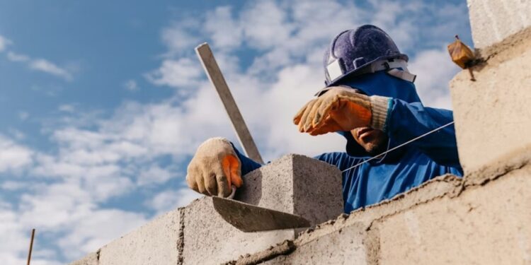 Fim da linha para pedreiros? Nova tecnologia constrói casas em apenas 1 dia