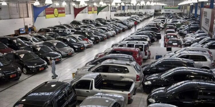 Quem usa carro para trabalhar tem direito de comprar um novo com até 30% de desconto