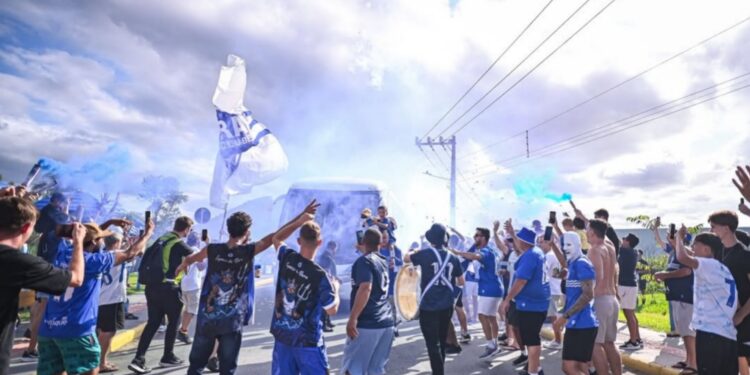 Zagueiro Thiago Silva assina contrato com clube da Série C até 2029