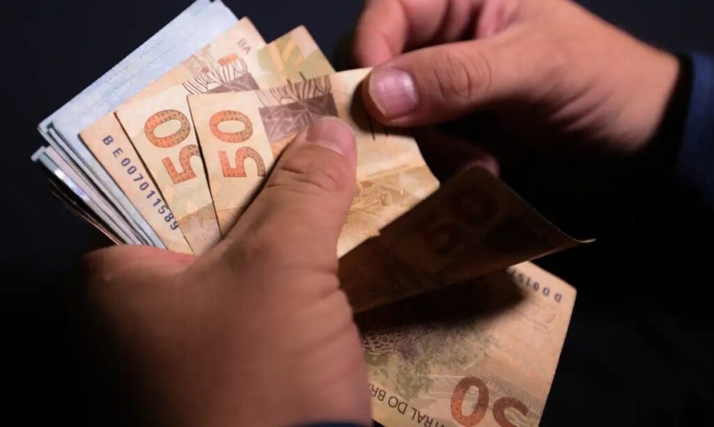 salário mínimo Trabalhadores CLT tem saque médio de R$ 2,8 mil liberado pelo governo