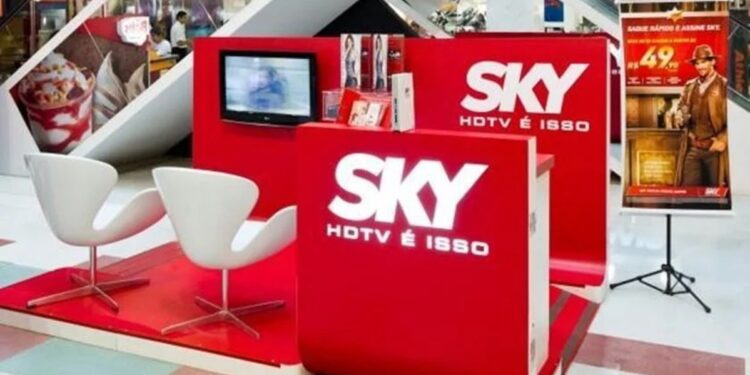 TIM, Claro e Vivo ganham nova rival custando menos de R$ 30 por mês: SKY agora tem linha de celulares