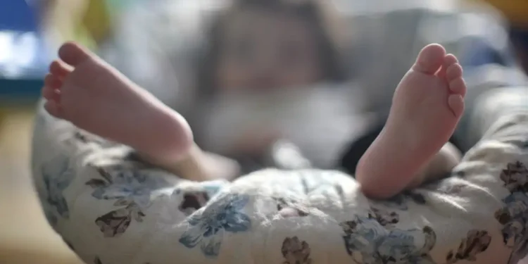 Idade mínima para adotar uma criança no Brasil: antes disso é impossível